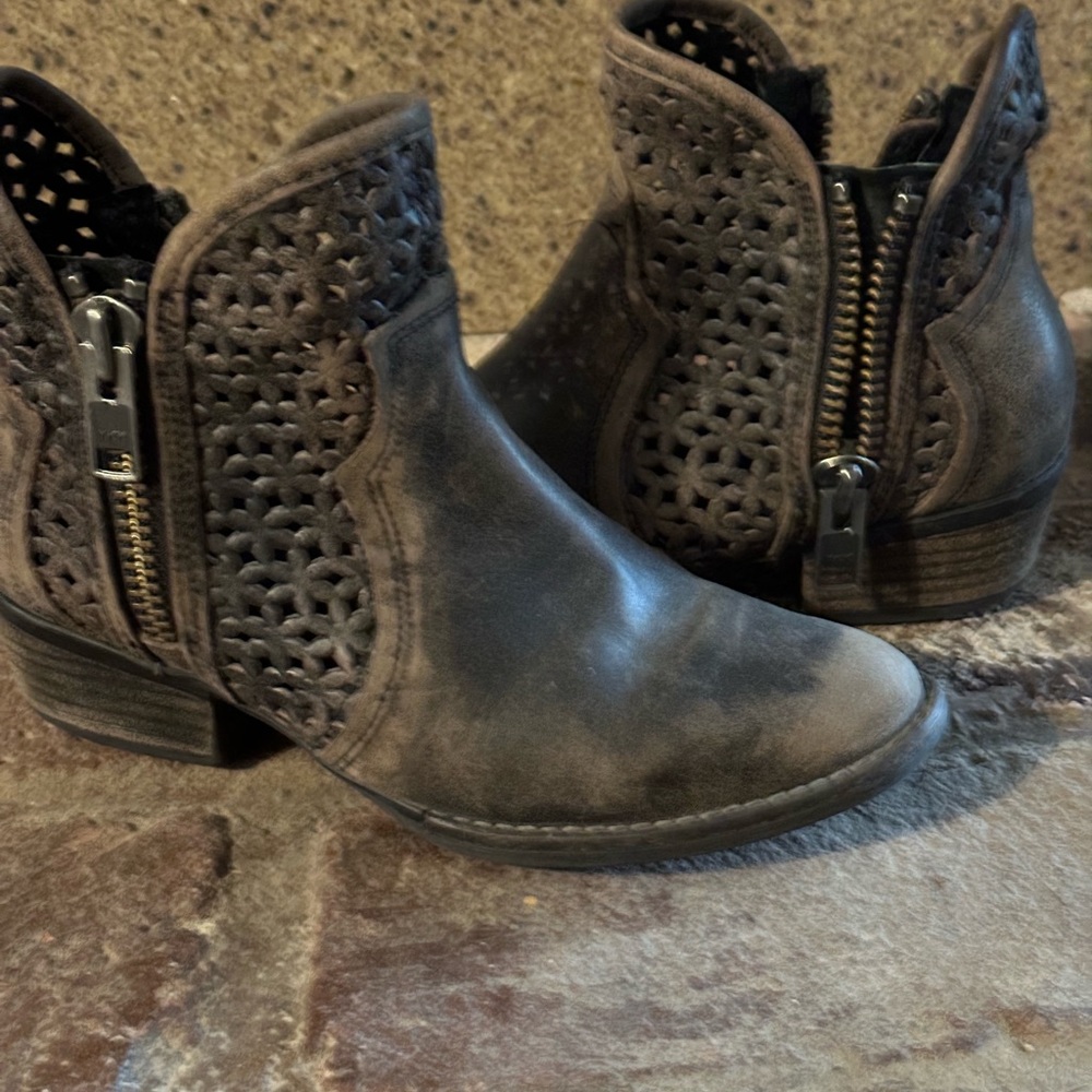 Distressed booties in good condition only wear few times